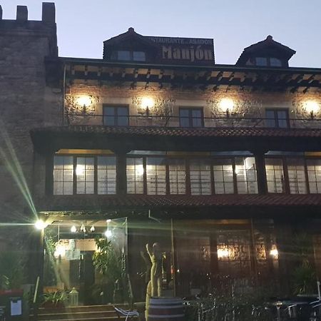 Trisileja Posada El Manjon Barros Luaran gambar