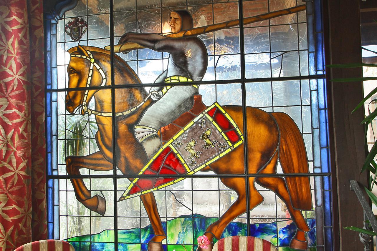 Trisileja Posada El Manjon Barros Luaran gambar